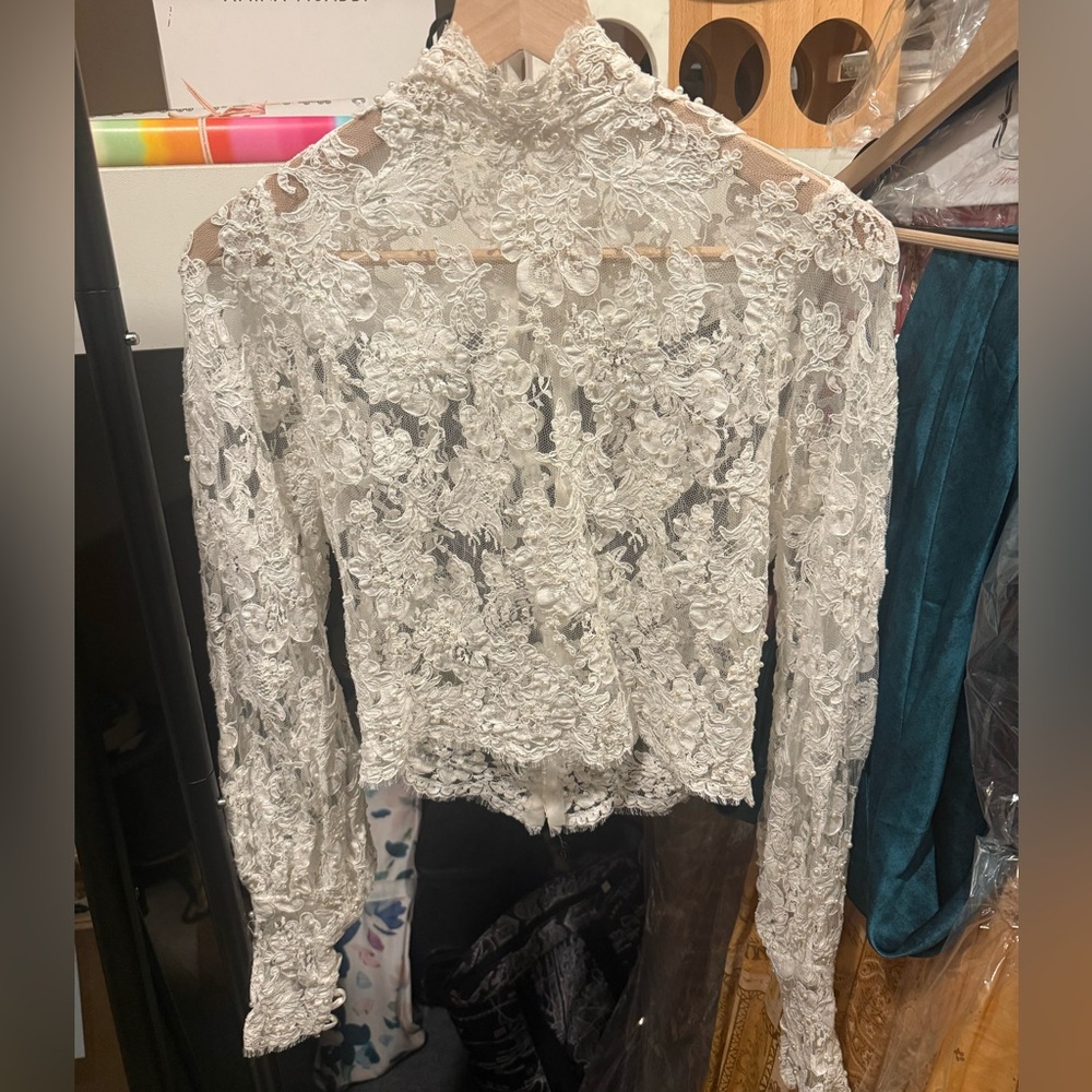 VINTAGE Arcade White Floral Lace Blouse